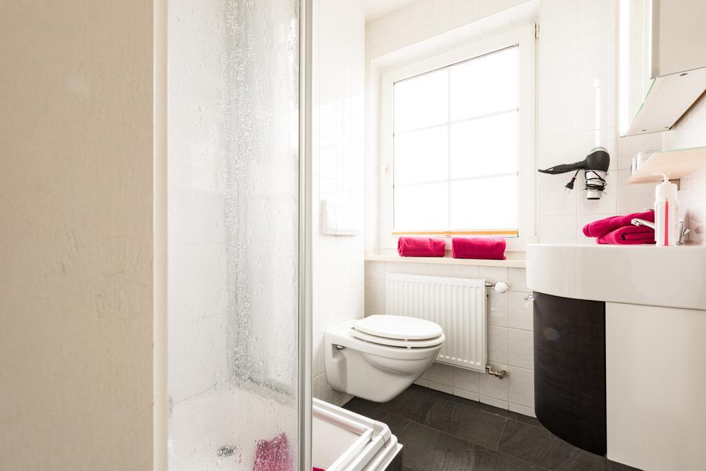 Hotel Boddenhus Garni ซิงสท์ ภายนอก รูปภาพ