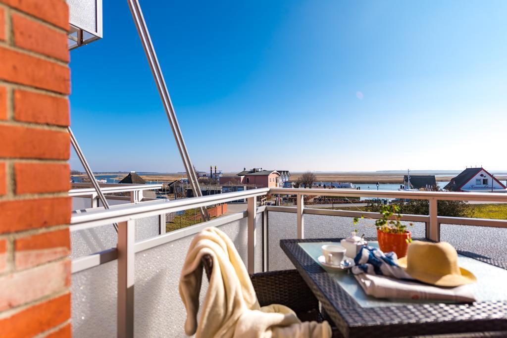 Hotel Boddenhus Garni ซิงสท์ ภายนอก รูปภาพ